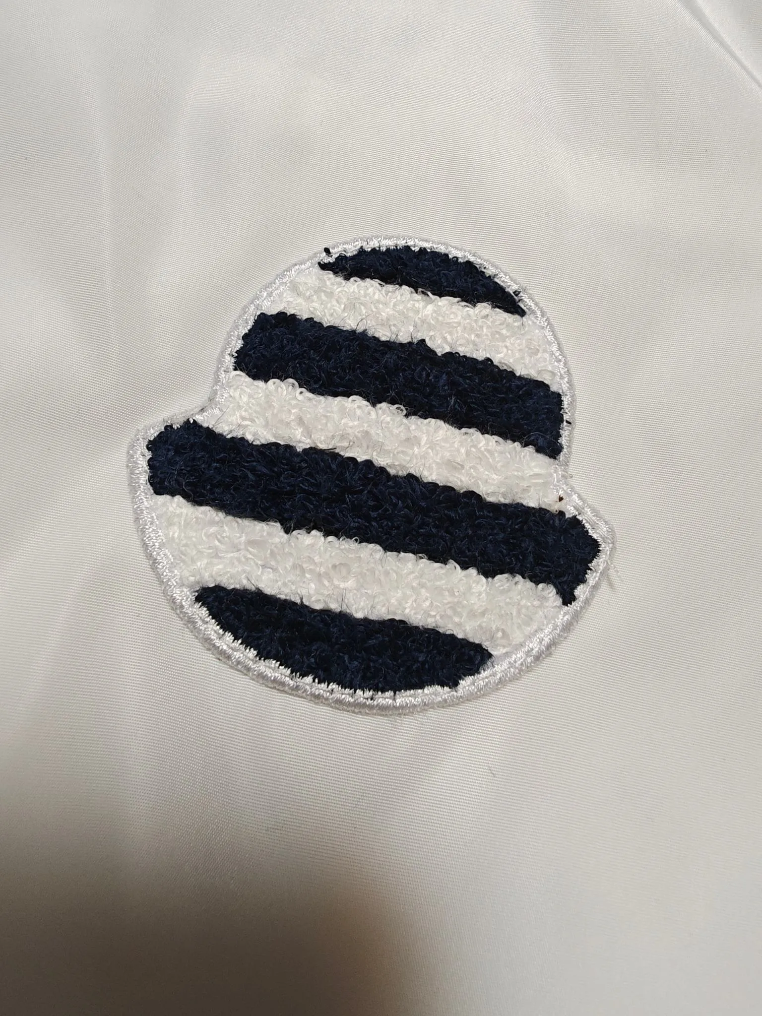 Moncler Classic ； ， LOGO ， ：Black，White， Navy Blue Sizes：1．2．3．4．5，〈M 3XL